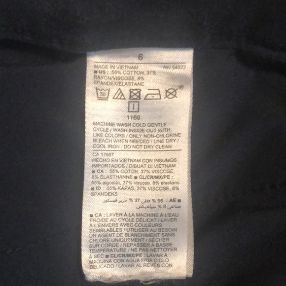 Old Navy High-Waisted Pixie Skinny Ankle Pants in Navy Blue - Picture 5 of 5